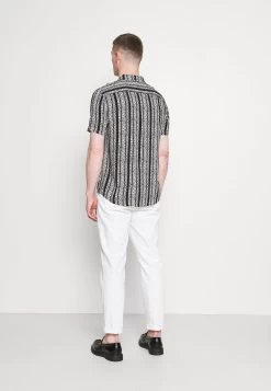 Pier One Chemise 50% Off De Vente Chemises Col Revers Homme -Pier One Boutique 06ea09d4382240ed8857e1c9674df009