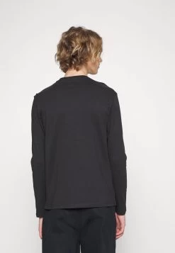 Pier One Prix Gelé 5 PACK – T-shirt à Manches Longues T-shirts & Polos Col Rond Homme -Pier One Boutique 0a91b7bd792a4d53bae7268bde5c4de8