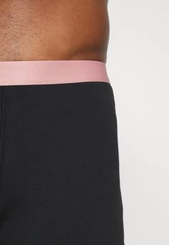 Pier One 5 PACK – Shorty Prix Sacrifiés Sous-vêtements Normale Homme -Pier One Boutique 0e56e9aac4d44d559024693b9587b054