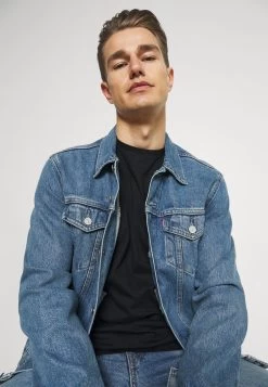 Pier One Prix Cassé T-shirt Imprimé T-shirts Col Rond Homme 10 Pier One Prix Cassé T-shirt Imprimé T-shirts Col Rond Homme -Pier One Boutique 120a6dd57e8a410f8e44051d6c718715