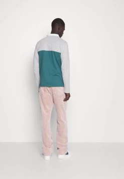 Se Vend Bas Prix Pier One T-shirt à Manches Longues T-shirts & Polos Col Contrastant Homme -Pier One Boutique 138add3618a34106a26e5bb25d3e3b01