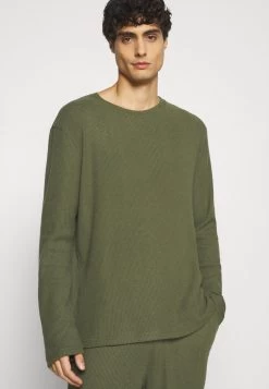 Prix Cassé Pier One RIBBED LOUNGE TOP – Haut De Pyjama Pyjamas Col Rond Homme -Pier One Boutique 19739ef198264f6690b1a9cd381069a8