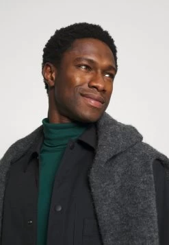 Pier One T-shirt à Manches Longues Vendre-Réclame T-shirts & Polos Col Roulé Homme 15 Pier One T-shirt à Manches Longues Vendre-Réclame T-shirts & Polos Col Roulé Homme -Pier One Boutique 19e5a09acbc8464fb4738e5b232ee33d