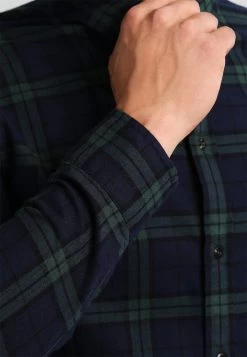 Se Vend Bas Prix Pier One Chemise Chemises Col à Boutons Homme -Pier One Boutique 1d4943960e8d4fe294723e59d14e7516