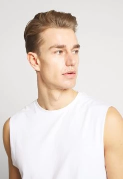 Pier One 3 PACK – T-shirt Basique Bonne Qualité T-shirts & Polos Col Rond Homme 13 Pier One 3 PACK – T-shirt Basique Bonne Qualité T-shirts & Polos Col Rond Homme -Pier One Boutique 21dde7acbf5b42698638ca153e5020d5