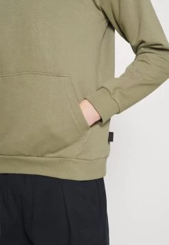 Pier One CORE SCRIPT – Sweatshirt Prix Discount Sweats & Hoodies Capuche Homme 12 Pier One CORE SCRIPT – Sweatshirt Prix Discount Sweats & Hoodies Capuche Homme -Pier One Boutique 26d939e490c54f3c8d85b47a2b3ccbfc