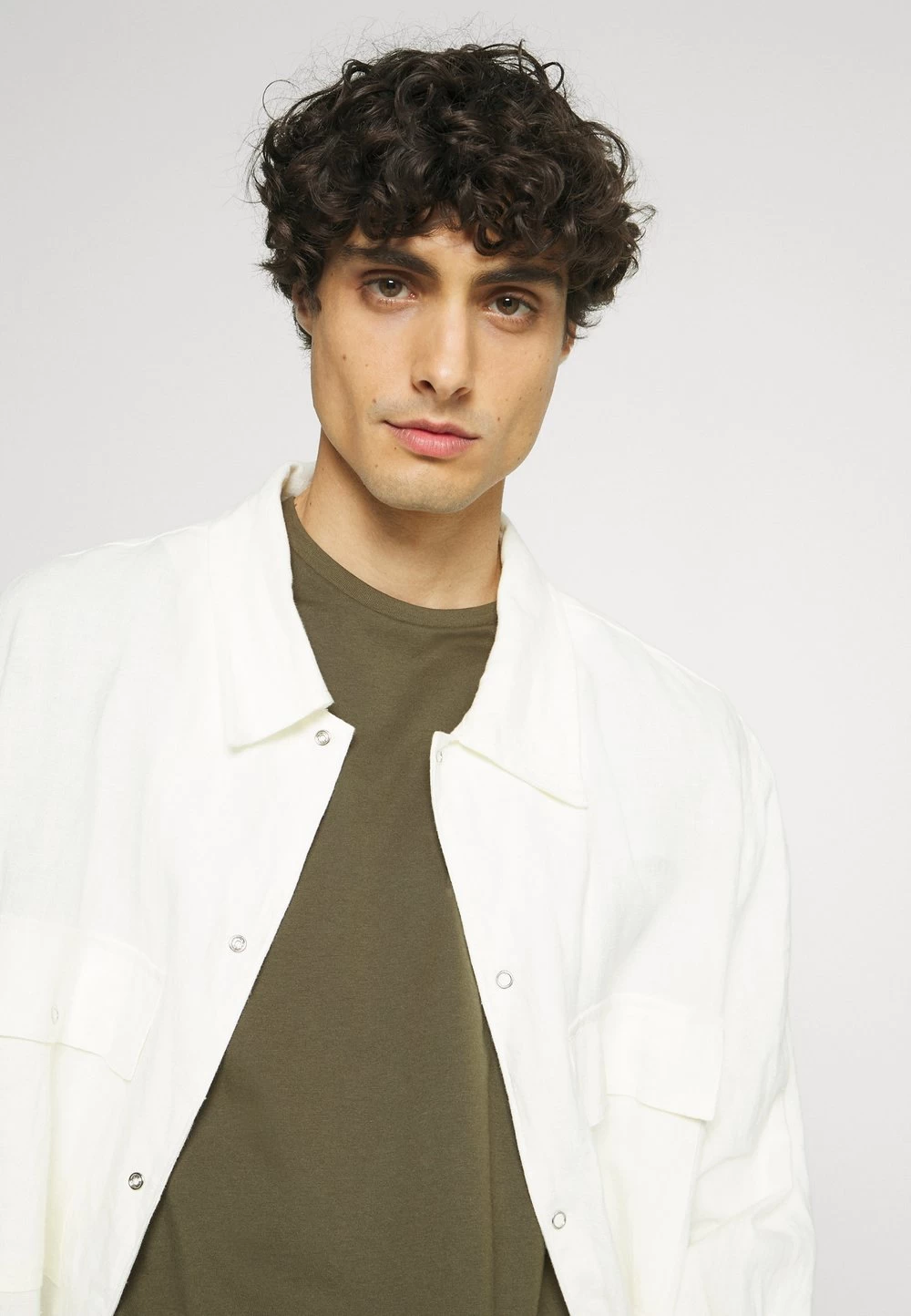 Pier One 2 PACK – T-shirt Basique Prix Ourlé T-shirts Col Rond Homme 5 Pier One 2 PACK – T-shirt Basique Prix Ourlé T-shirts Col Rond Homme – Image 5