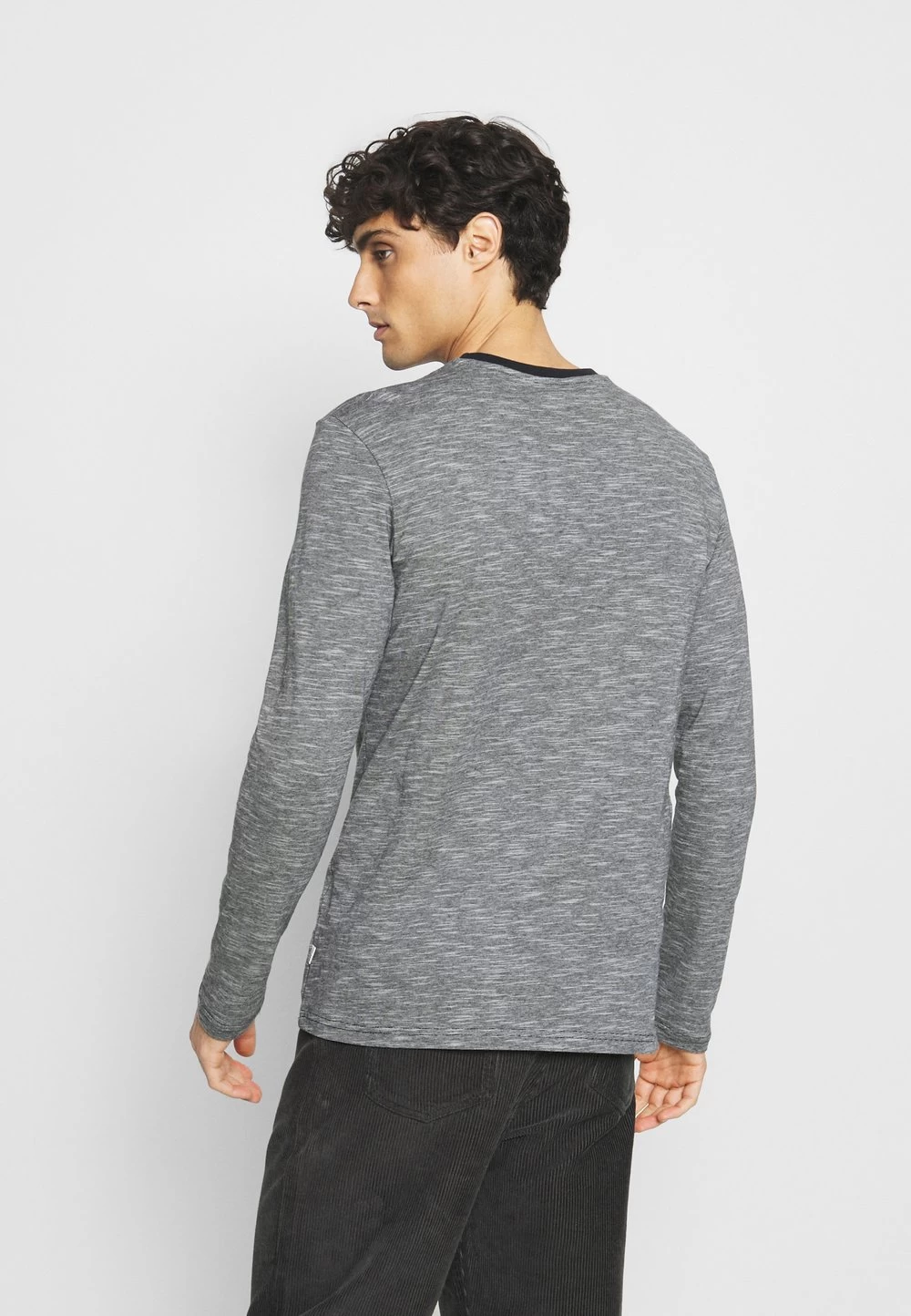 Prix Incroyables Pier One T-shirt à Manches Longues T-shirts Col Rond Homme 3 Prix Incroyables Pier One T-shirt à Manches Longues T-shirts Col Rond Homme – Image 3