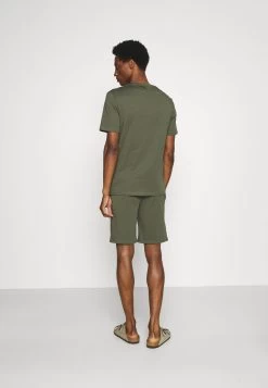 Prix Abordable Pier One SET – Pyjama Pyjamas Normale Homme -Pier One Boutique 3b6102c3fc4641808de5f1e02c36579d