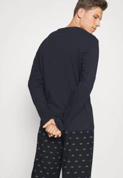 Pier One Pyjama Prix Légers Pyjamas Normale Homme -Pier One Boutique 4aedb8aeb1174875b3c902f1fe0f87c4