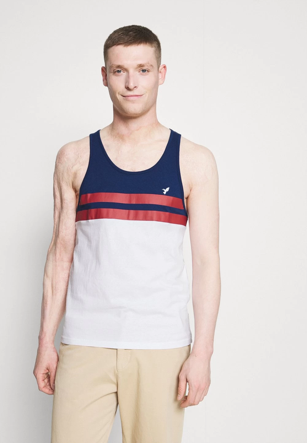 Pier One Débardeur Prix Incroyables T-shirts Encolure Large Ronde Homme 1 Pier One Débardeur Prix Incroyables T-shirts Encolure Large Ronde Homme