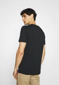 Pier One 3 PACK – T-shirt Basique Haute Qualité T-shirts Col Rond Homme -Pier One Boutique 5e70fac0f2e641258946d3cc09525771