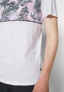 Prix Bradés Pier One T-shirt Imprimé T-shirts Col Rond Homme 12 Prix Bradés Pier One T-shirt Imprimé T-shirts Col Rond Homme -Pier One Boutique 62ecd1352d5b4e40a407db80090354f1