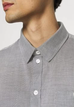 Vendre Pier One Chemise Chemises Col Kent Homme -Pier One Boutique 6a0670e5ad034385856c43a2e4ea5646