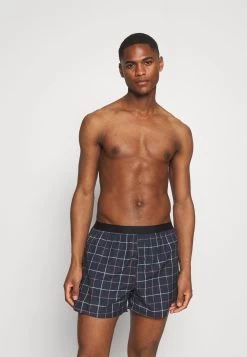 Prix D’Amis Pier One 3 PACK – Caleçon Sous-vêtements Normale Homme 13 Prix D’Amis Pier One 3 PACK – Caleçon Sous-vêtements Normale Homme -Pier One Boutique 6d11fde4bcd740ecadeea5236dba6b43