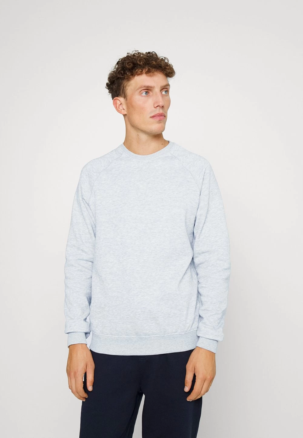 Pier One 3 PACK – Sweatshirt Qualité Supérieure Pulls Et Gilets Col Rond Homme 2 Pier One 3 PACK – Sweatshirt Qualité Supérieure Pulls Et Gilets Col Rond Homme – Image 2