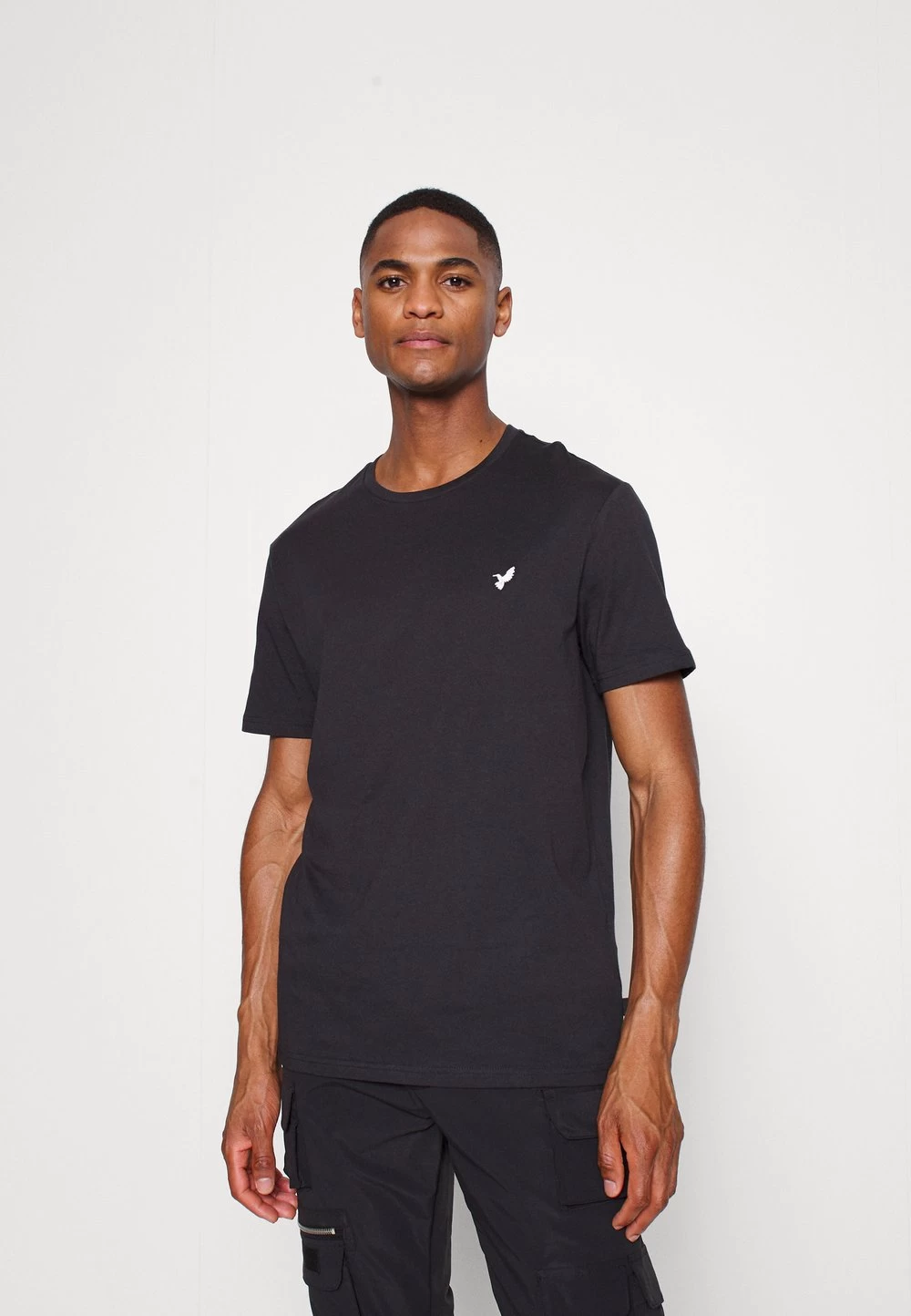 Pier One En Remise 2 PACK – T-shirt Basique T-shirts Col Rond Homme 1 Pier One En Remise 2 PACK – T-shirt Basique T-shirts Col Rond Homme