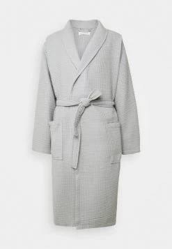 Pier One Peignoir Qualité Fiable Sous-vêtements & Chaussettes Col Châle Homme 17 Pier One Peignoir Qualité Fiable Sous-vêtements & Chaussettes Col Châle Homme -Pier One Boutique 7e81dc4ed4b44161bd5fd6dab7aa6566 1