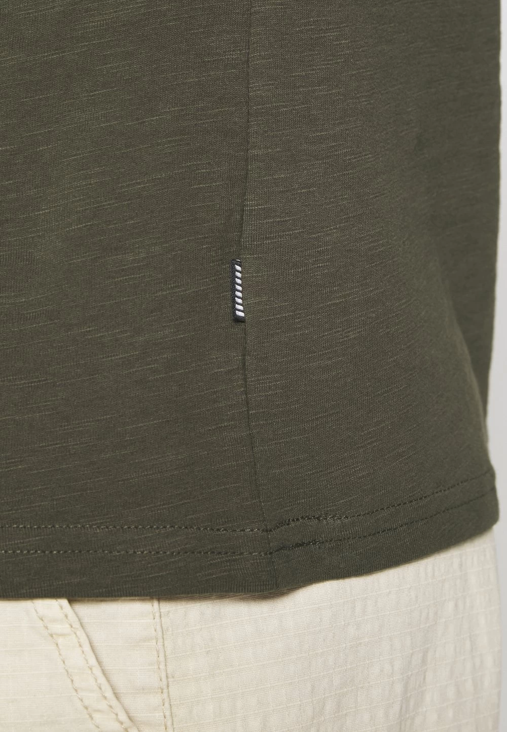 Pier One Prix Gelé T-shirt Basique T-shirts Col Tunisien Homme 6 Pier One Prix Gelé T-shirt Basique T-shirts Col Tunisien Homme – Image 6