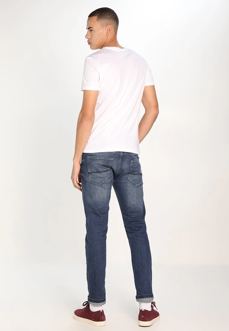 Pier One 3 PACK – T-shirt Basique Qualité Absolue T-shirts & Polos Col En V Homme 4 Pier One 3 PACK – T-shirt Basique Qualité Absolue T-shirts & Polos Col En V Homme – Image 4