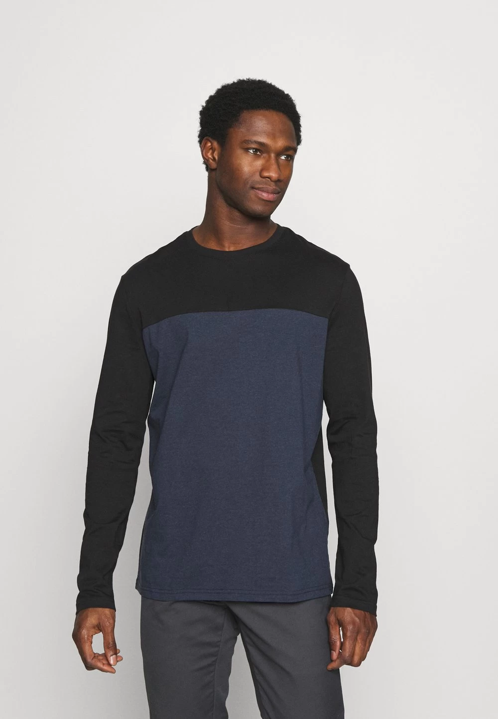 Pier One 50% Off De Vente T-shirt à Manches Longues T-shirts Col Rond Homme 1 Pier One 50% Off De Vente T-shirt à Manches Longues T-shirts Col Rond Homme