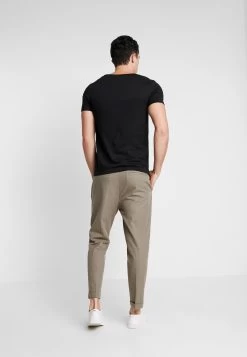 Pier One Prix Préférentiel T-shirt Basique T-shirts Encolure Large Ronde Homme -Pier One Boutique 83b916fdf5444d9ba8380d809f888082