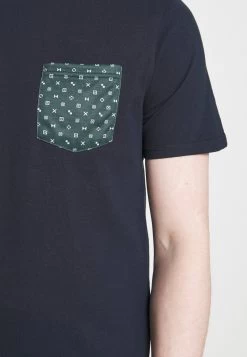 En Promotion Pier One T-shirt Imprimé T-shirts Col Rond Homme 12 En Promotion Pier One T-shirt Imprimé T-shirts Col Rond Homme -Pier One Boutique 88d40f8f75c14f84b7f3d8d7fdbcf203