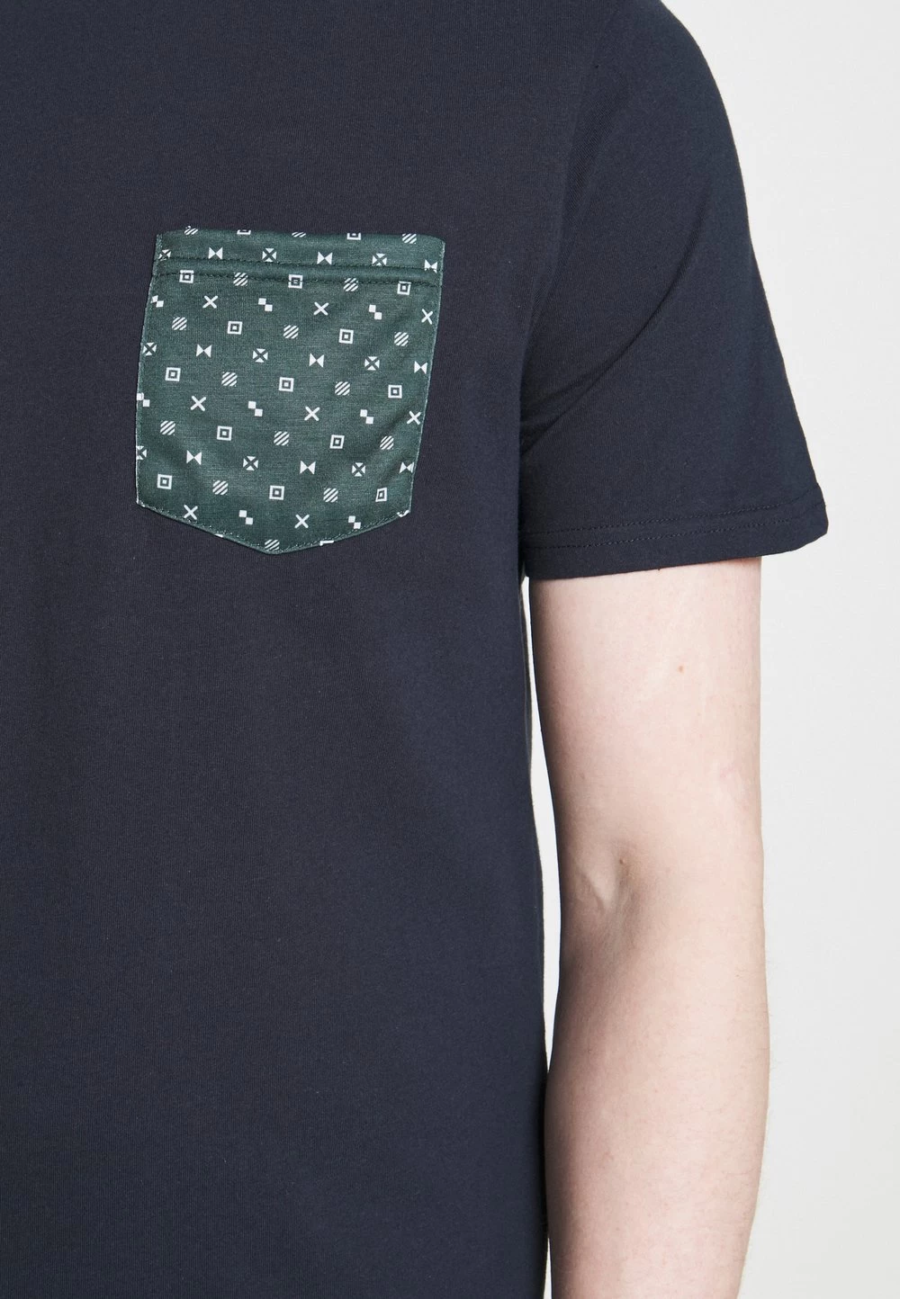 En Promotion Pier One T-shirt Imprimé T-shirts Col Rond Homme 4 En Promotion Pier One T-shirt Imprimé T-shirts Col Rond Homme – Image 4