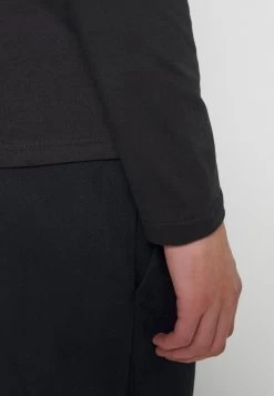 Pier One Prix Gelé 5 PACK – T-shirt à Manches Longues T-shirts & Polos Col Rond Homme -Pier One Boutique 9c999edfb4784781b9b45e88c2578460