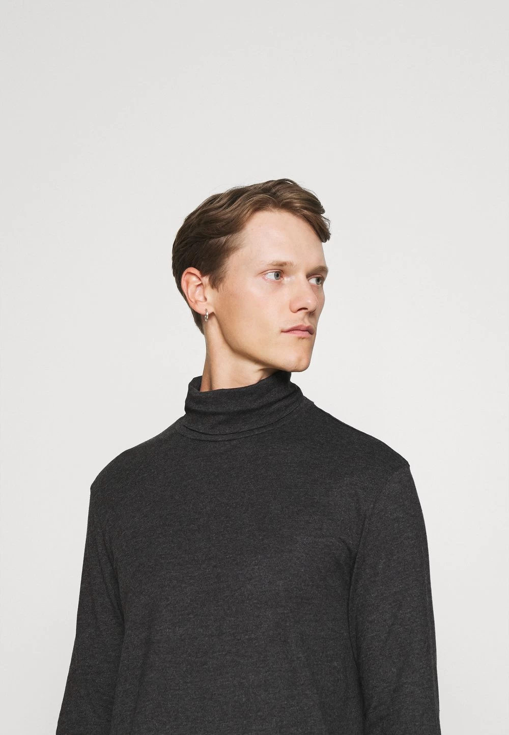 Prix Incroyables Pier One 3 PACK – T-shirt à Manches Longues T-shirts & Polos Col Roulé Homme 6 Prix Incroyables Pier One 3 PACK – T-shirt à Manches Longues T-shirts & Polos Col Roulé Homme – Image 6