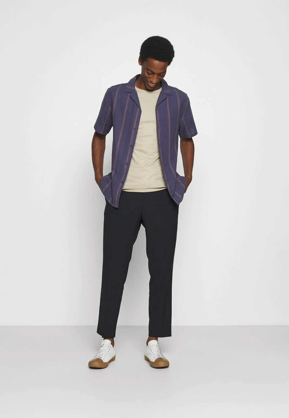 Prix Ourlé Pier One 5 PACK – T-shirt Basique T-shirts & Polos Col Rond Homme 1 Prix Ourlé Pier One 5 PACK – T-shirt Basique T-shirts & Polos Col Rond Homme