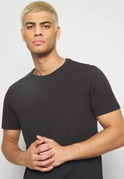 Prix Sacrifiés Pier One 7 PACK – T-shirt Basique T-shirts Col Rond Homme 16 Prix Sacrifiés Pier One 7 PACK – T-shirt Basique T-shirts Col Rond Homme -Pier One Boutique a537c665fcb548988df38d98a88a46a2