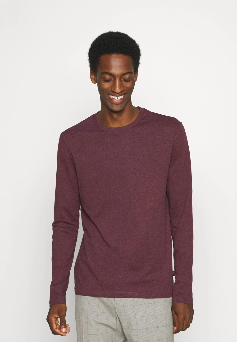 Prix Réduit Pier One 3 PACK – T-shirt à Manches Longues T-shirts Col Rond Homme 2 Prix Réduit Pier One 3 PACK – T-shirt à Manches Longues T-shirts Col Rond Homme – Image 2