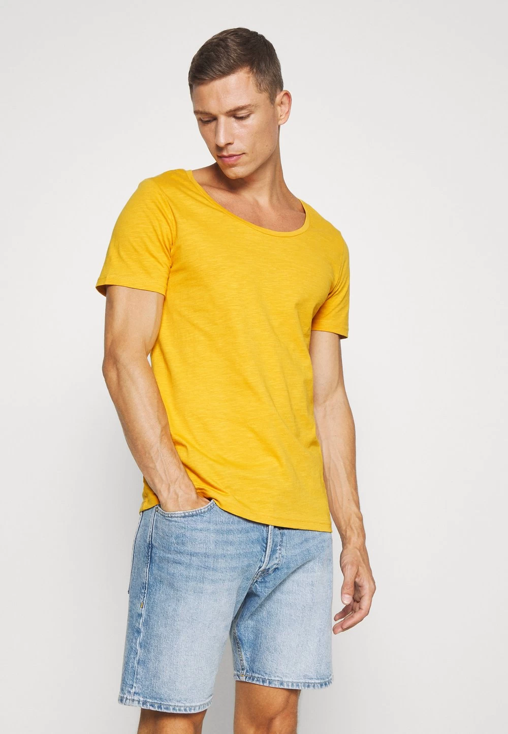 Prix Avantageux Pier One T-shirt Basique T-shirts Encolure Large Ronde Homme 1 Prix Avantageux Pier One T-shirt Basique T-shirts Encolure Large Ronde Homme