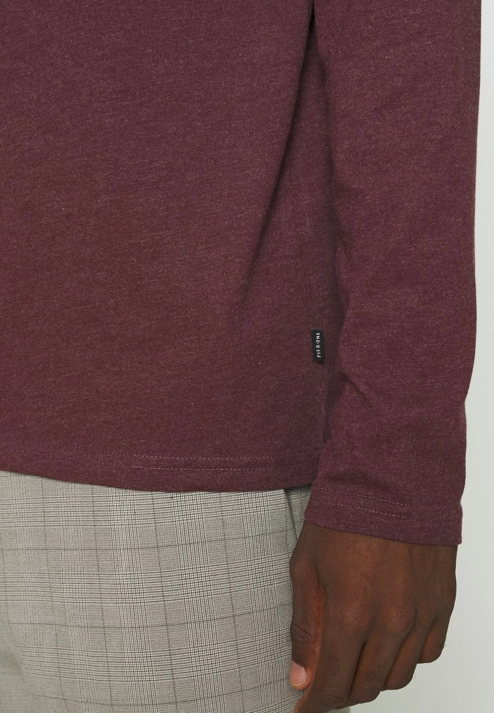 Prix Réduit Pier One 3 PACK – T-shirt à Manches Longues T-shirts Col Rond Homme 8 Prix Réduit Pier One 3 PACK – T-shirt à Manches Longues T-shirts Col Rond Homme – Image 8