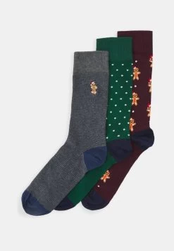 Pier One XMAS GIFT BOX 3 PACK – Chaussettes Prix Discount Sous-vêtements & Chaussettes Rayures Homme -Pier One Boutique b4c6fbb241d74011bd0c4fde029c23c2 1