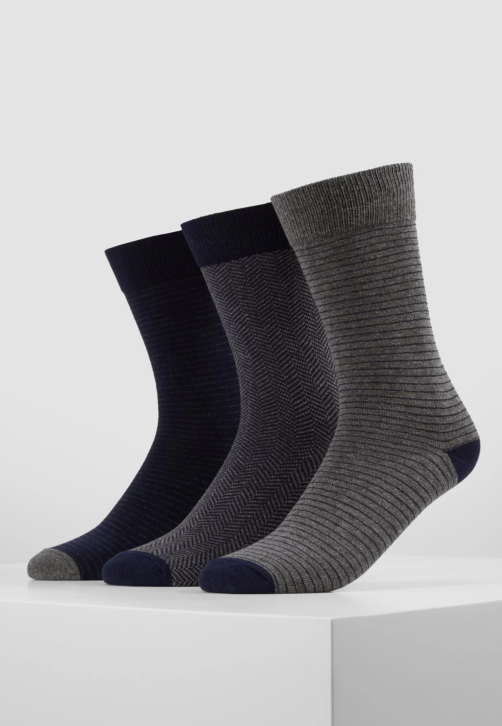 Pier One Produit De Première Qualité 5 PACK – Chaussettes Sous-vêtements & Chaussettes Rayures Homme 2 Pier One Produit De Première Qualité 5 PACK – Chaussettes Sous-vêtements & Chaussettes Rayures Homme – Image 2