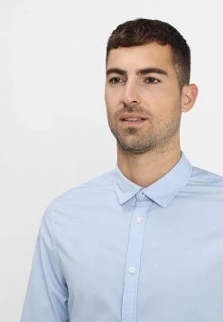 Pier One 2 PACK – Chemise Classique Prix Exclusifs Costumes & Cravates Col Kent Homme 14 Pier One 2 PACK – Chemise Classique Prix Exclusifs Costumes & Cravates Col Kent Homme -Pier One Boutique b6ee3598b6984fac95e4aa81de041243