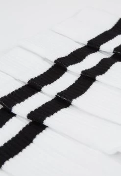 Prix De Rêve Pier One 5 PACK – Chaussettes Sous-vêtements & Chaussettes Homme Homme -Pier One Boutique bba04d20a797407b9b5f49c4e56503ef