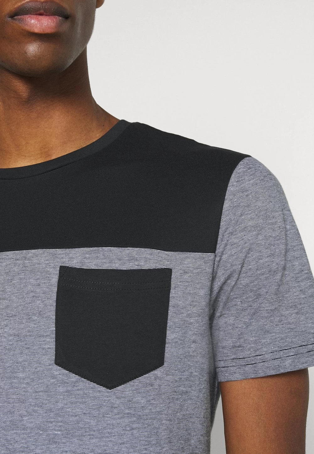 Pier One T-shirt Imprimé En Remise T-shirts Col Rond Homme 6 Pier One T-shirt Imprimé En Remise T-shirts Col Rond Homme – Image 6