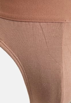 Prix Accessible Pier One 3 PACK – Slip Sous-vêtements & Chaussettes Normale Homme 8 Prix Accessible Pier One 3 PACK – Slip Sous-vêtements & Chaussettes Normale Homme -Pier One Boutique d09d0e66a6ea42e7b5abbfa2cf2e0461