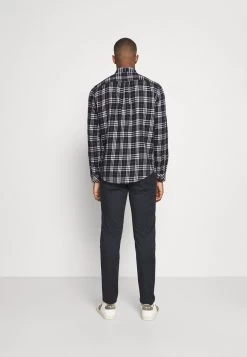 Pier One Petit Prix Chemise Chemises Col à Boutons Homme 8 Pier One Petit Prix Chemise Chemises Col à Boutons Homme -Pier One Boutique d13406c32cbf45e790b151fc1b045163