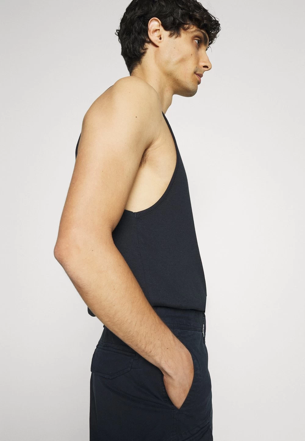 Pier One Débardeur Excellente Qualité T-shirts Encolure Large Ronde Homme 4 Pier One Débardeur Excellente Qualité T-shirts Encolure Large Ronde Homme – Image 4