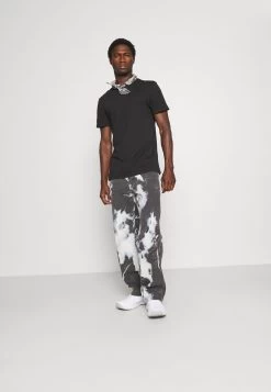 Prix Gelé Pier One 3 PACK – T-shirt Basique T-shirts Col Rond Homme