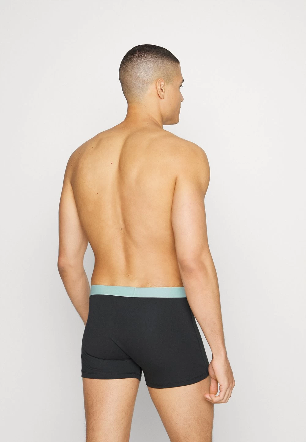 Première Qualité Pier One 5 PACK – Shorty Sous-vêtements & Chaussettes Normale Homme 3 Première Qualité Pier One 5 PACK – Shorty Sous-vêtements & Chaussettes Normale Homme – Image 3