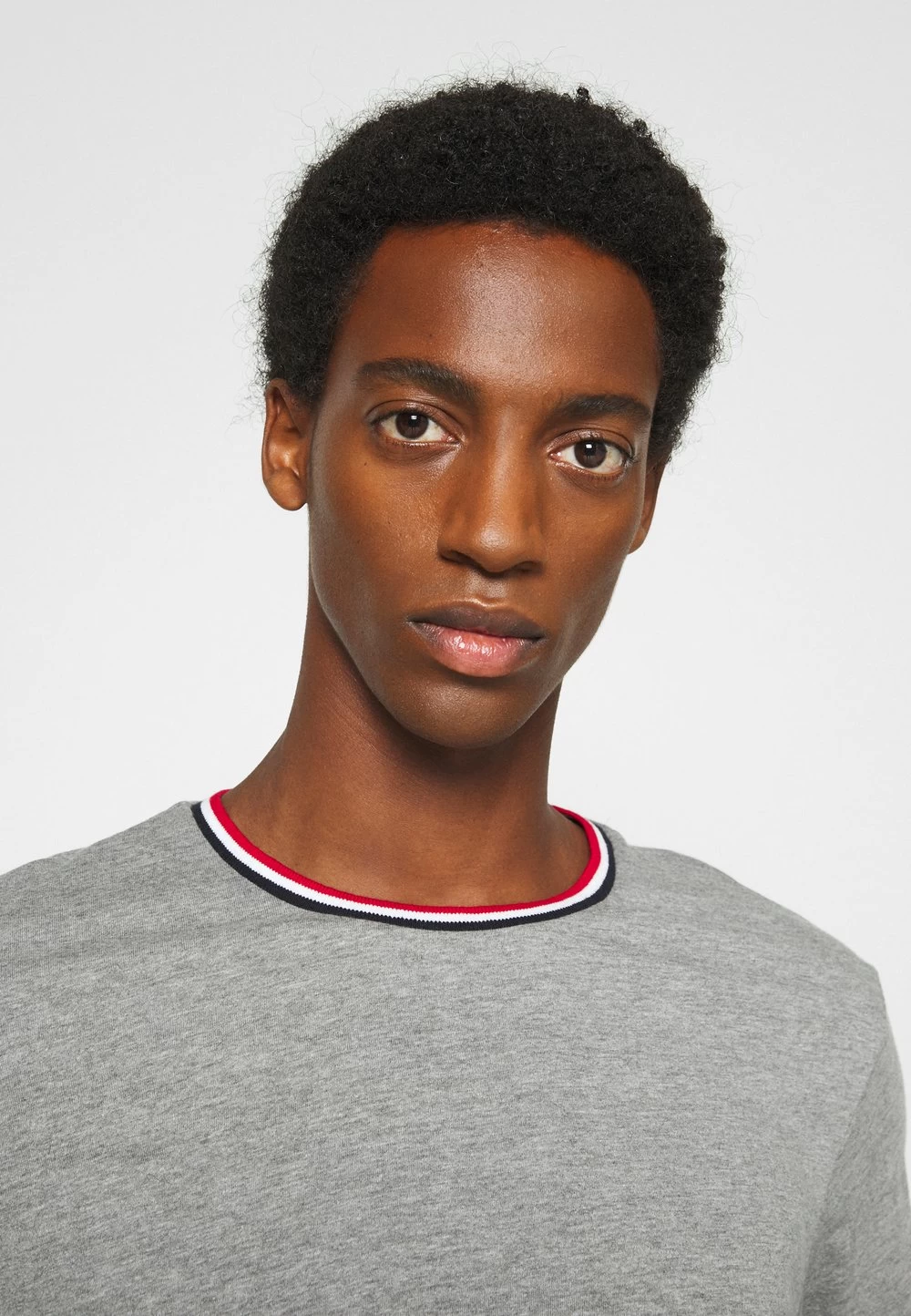 Pier One T-shirt à Manches Longues Soldes T-shirts Col Rond Homme 4 Pier One T-shirt à Manches Longues Soldes T-shirts Col Rond Homme – Image 4